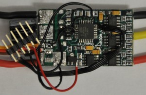 Programmier-Pins verbunden